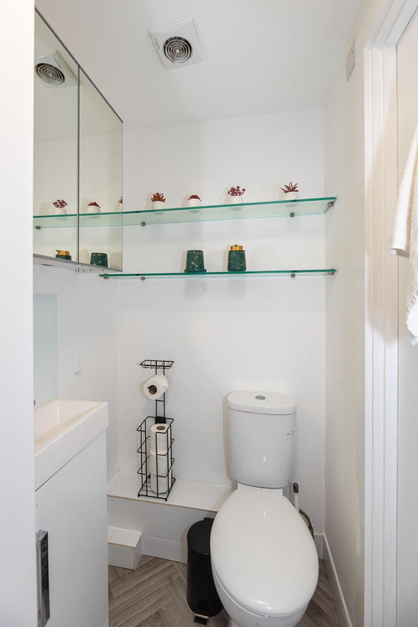 Small And Trendy Studio 3B London Exteriör bild